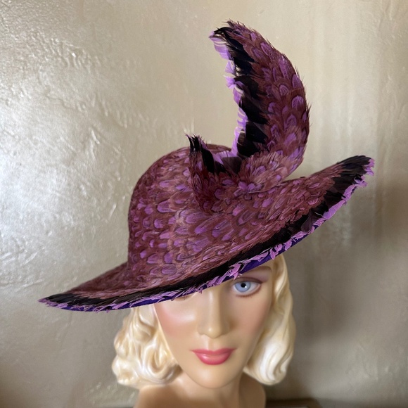 ASTONISHING DESIGNER JACK  MCCONNELL VINTAGE PURPLE FELT WIDE BRIM + FEATHERS - Picture 2 of 16